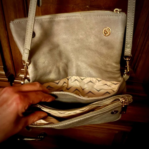 Gray/Gold Multi-Compartment Purse/Clutch Convertible - Picture 7 of 10